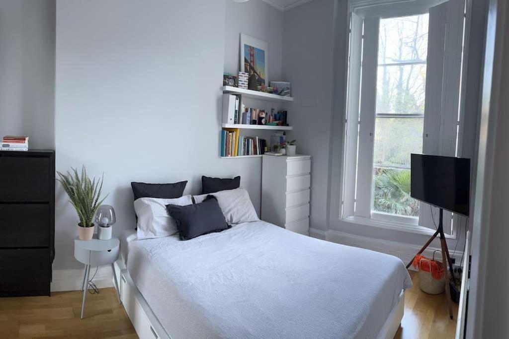 Gorgeous 2 Bedroom Flat In Charming Swiss Cottage لندن المظهر الخارجي الصورة